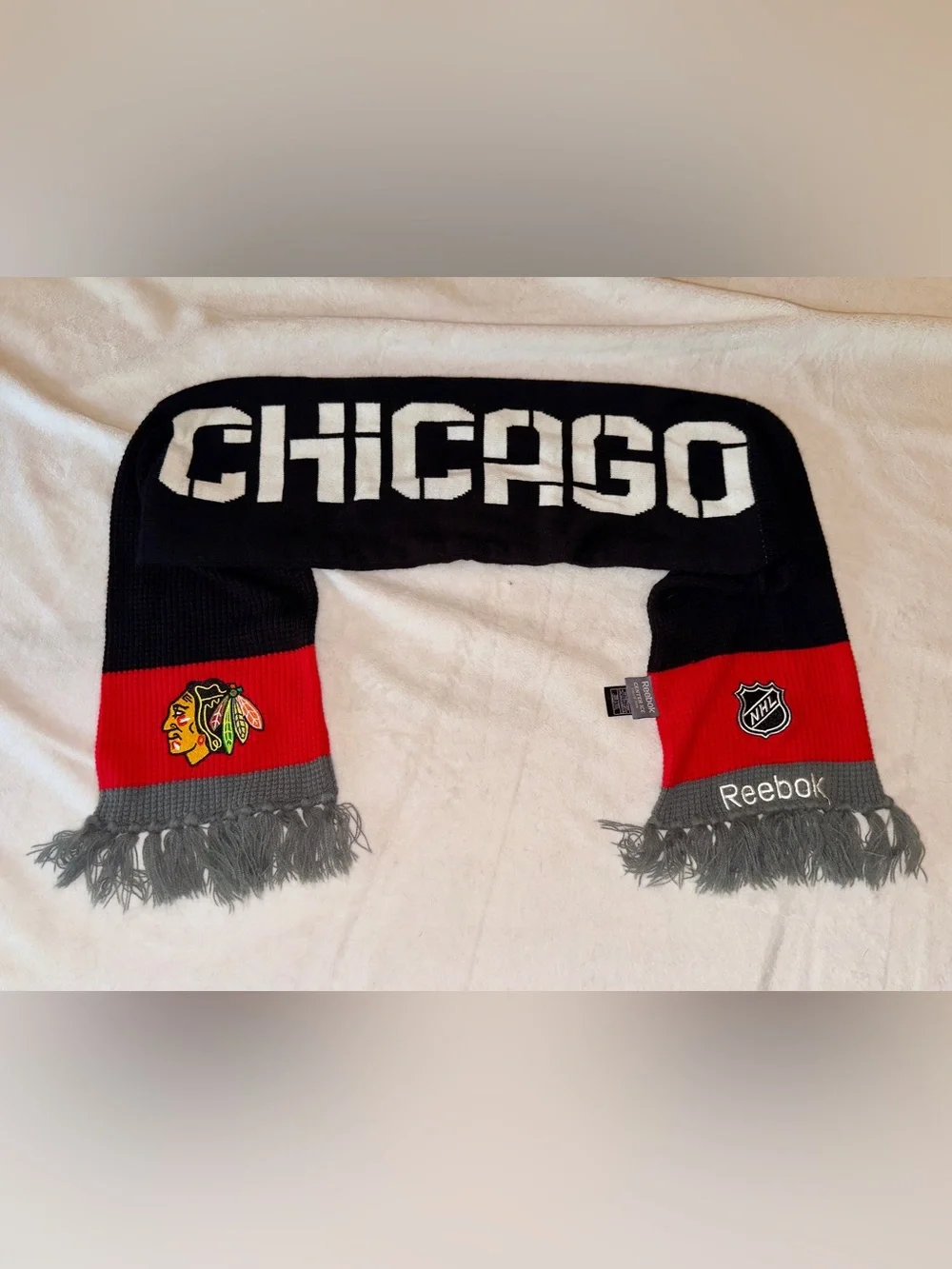 Reebok Chicago Blackhawks - Reebok - Black, Red & Gray Knit Fringe Scarf